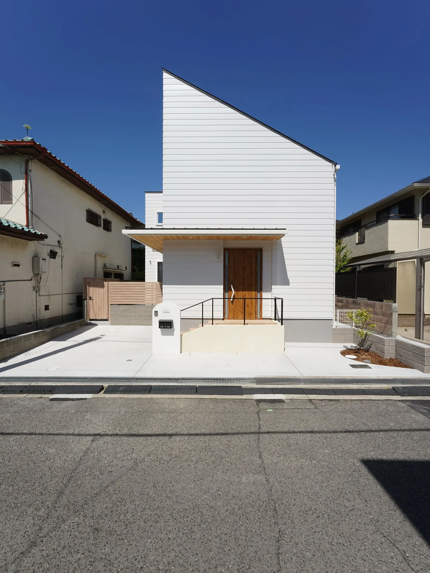 №227『 blanc briller 』