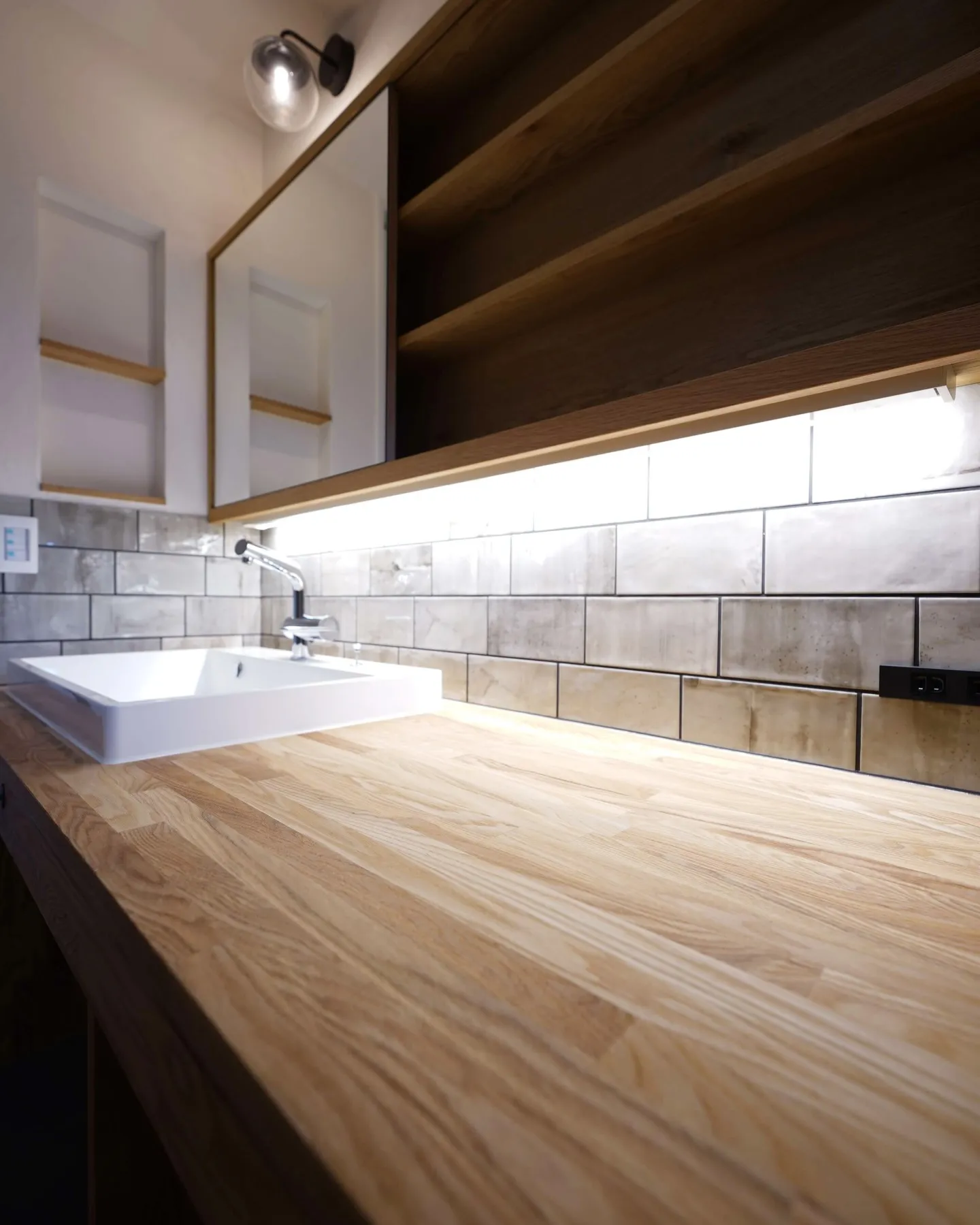 №222『SUNNY PLACE - 陽のあたる場所』